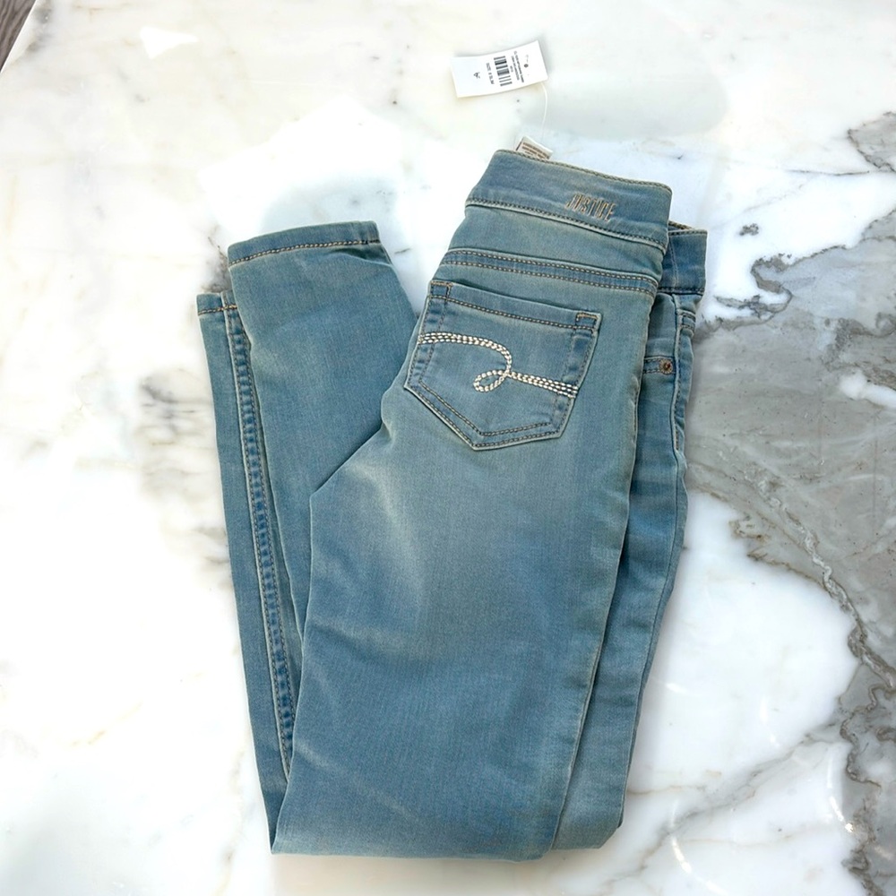 NWT Justice size 8 stretchy jeggings
